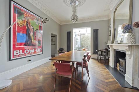 gdn&#64;67 st quintin ave-3395.jpg