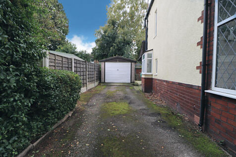 Detached Garage