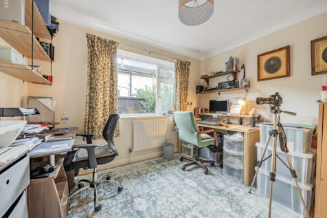 Bedroom 4 / Study