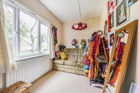 Bedroom / Study / Playroom