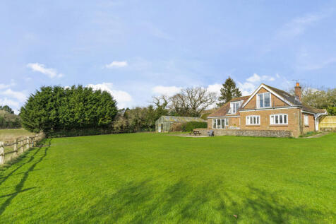 Large Private South Facing Rear Garden