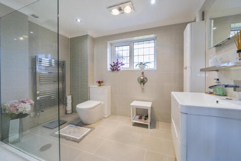 Large family shower room