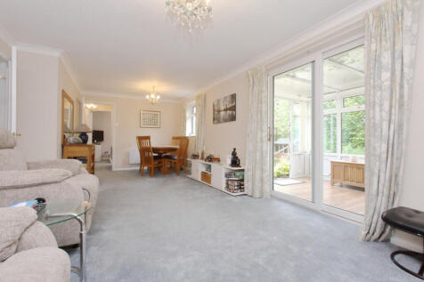 Sitting/Dining Room