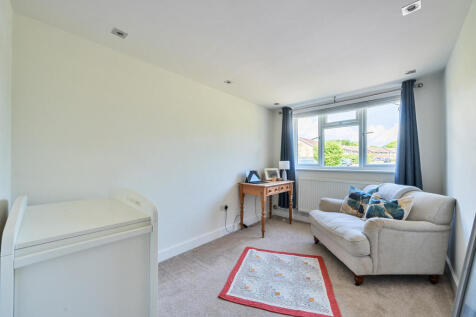 Study/Playroom/Family Room/Bedroom 4