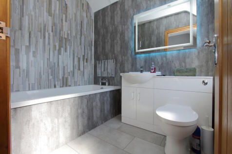 En Suite Bathroom