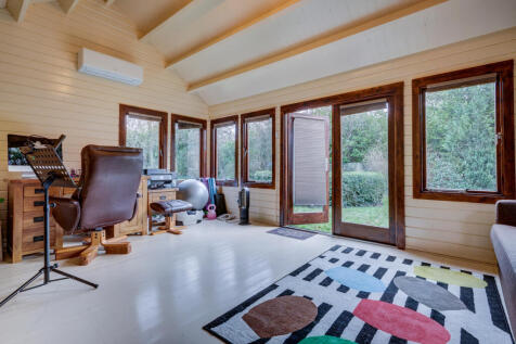 Property Image 28