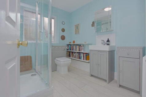 Family Shower Room