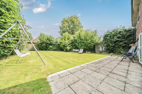 Large family friendly garden