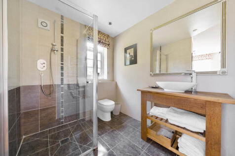 En-suite for Bedroom 2