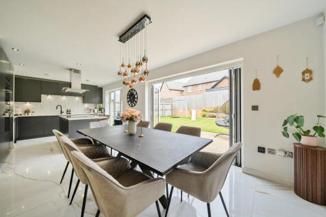 Kitchen / Diner / Family Room