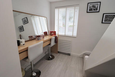 Dressing Room / Office