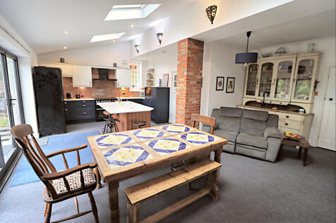 Family Diner Room