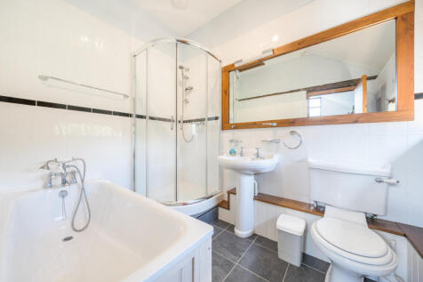 Bedroom 4 En-Suite Bathroom