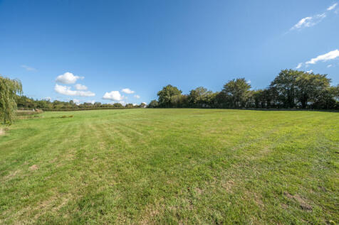 Top field with cow shed and two ponds