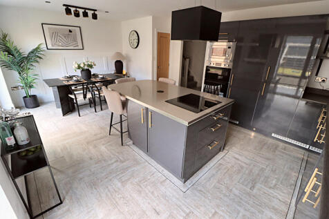 Kitchen / Diner / Family Room