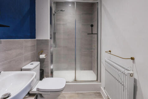 En Suite Shower Room