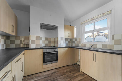 Kitchen with space for breakfast table and chairs