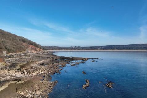 Sequence 01.00_02_12_39.Still005.jpg