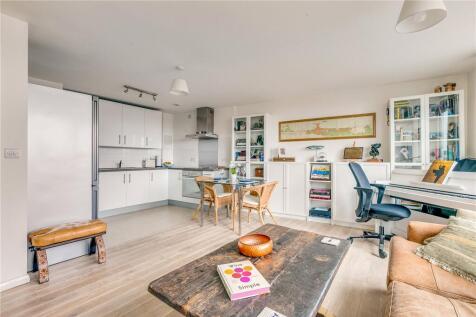 Reception/Kitchen