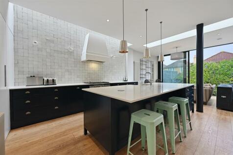 AR - Goldsmith Avenue11.JPG