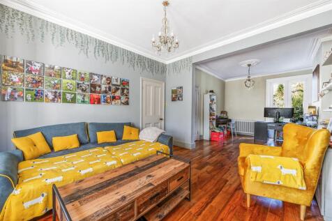 23 Birkbeck Grove-4.jpg
