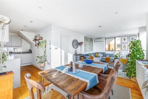 3 Stoneview Close-5.jpg