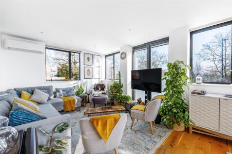 3 Stoneview Close-3.jpg
