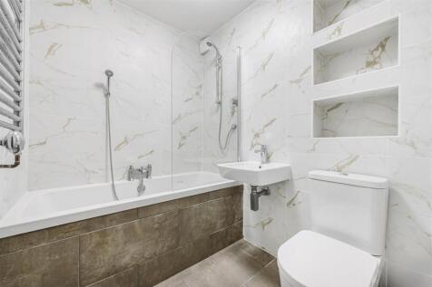 2 Ardross Court-8.jpg