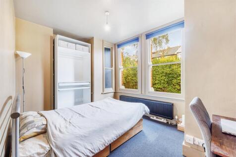 GFF, 4 Grasmere Avenue-11.jpg