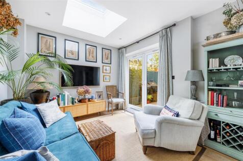 Flat 1 - 145 Avenue Road-3 (1).jpg