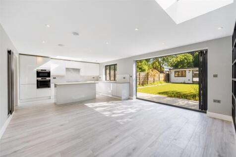 87 Brassie Avenue-4.jpg