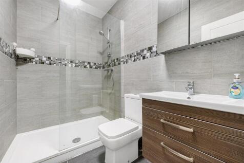 Flat 4, 9 Allison Road-10.jpg