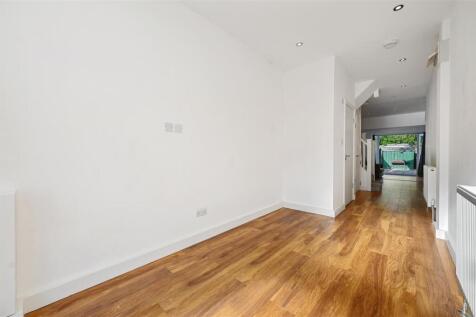 ARL - St Andrews Road2.JPG