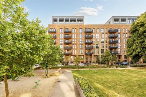 40 Hopkins Court-1.jpg