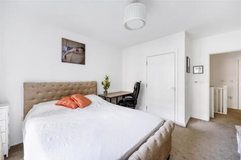 6 Donne Court-12.jpg