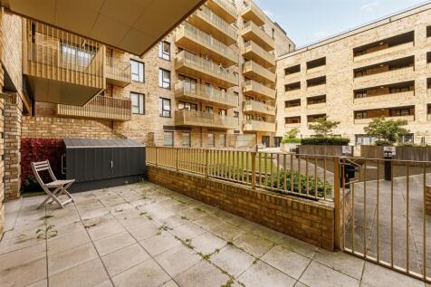 6 Donne Court-7.jpg