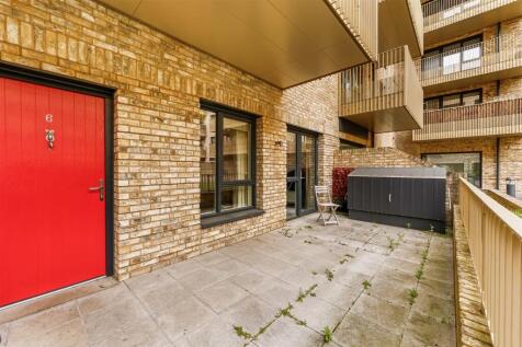 6 Donne Court-8.jpg