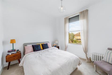 96 Goldsmith Avenue-10.jpg