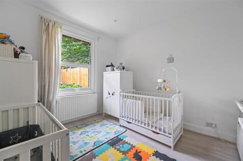 Newton Avenue - Bedroom 2 (4).JPG