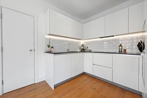 AR - Dauphine House6.JPG