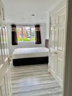 bedroom 4.jpg