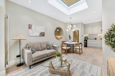 7 Woodgrange Avenue Flat 2 (3).jpg