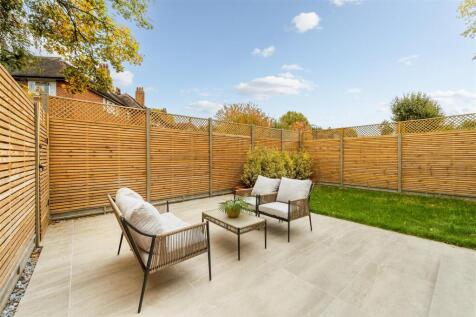 7 Woodgrange Avenue Flat 2 (9).jpg