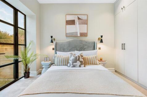 7 Woodgrange Avenue Flat 2 (15).jpg