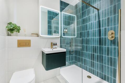 7 Woodgrange Avenue Flat 2 (20).jpg