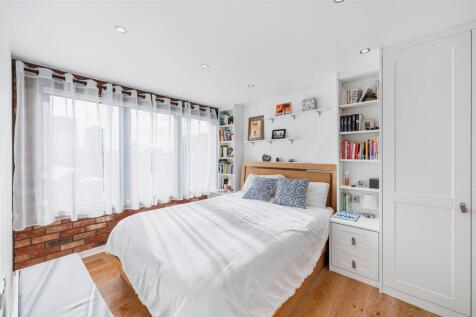 Flat 2, 37 Spencer Road AR-9.jpg
