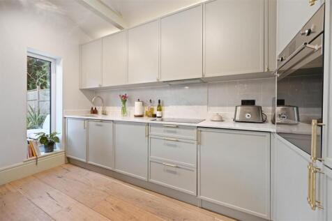 AR- Denehurst Gardens10.JPG
