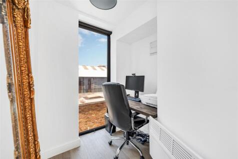 Flat 3 - 1a Spencer Road-10.jpg