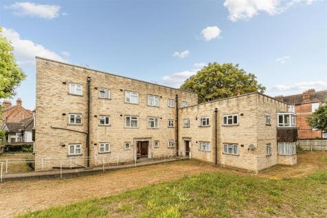 405 Uxbridge Road-2.jpg