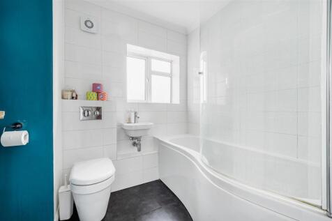 405 Uxbridge Road-11.jpg